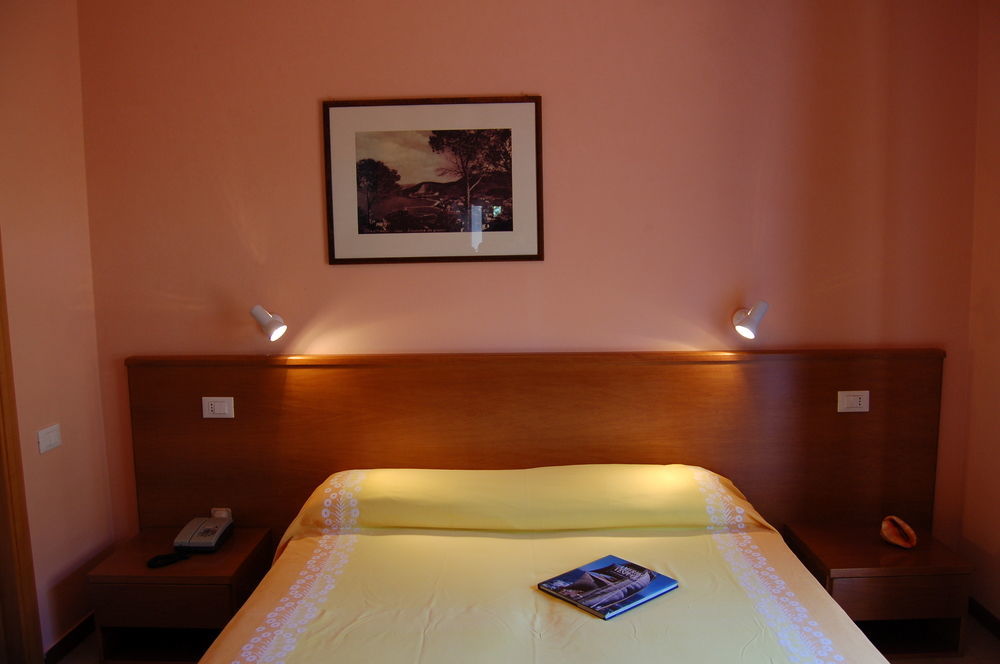 Hotel Marelba Cavo Zewnętrze zdjęcie